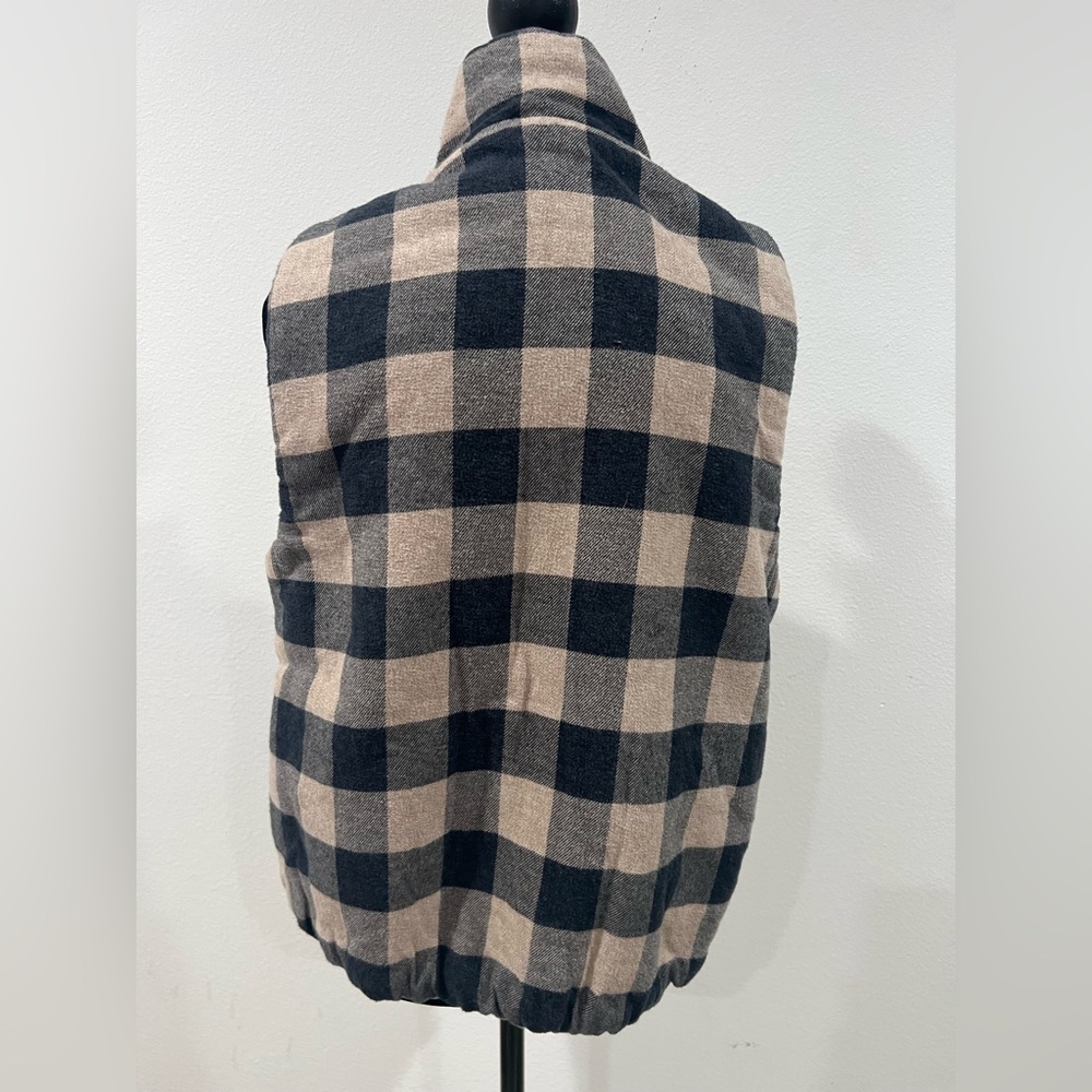Dylan - Buffalo Plaid Sherpa Lined Puffer Vest - Medium - Picture 5 of 5